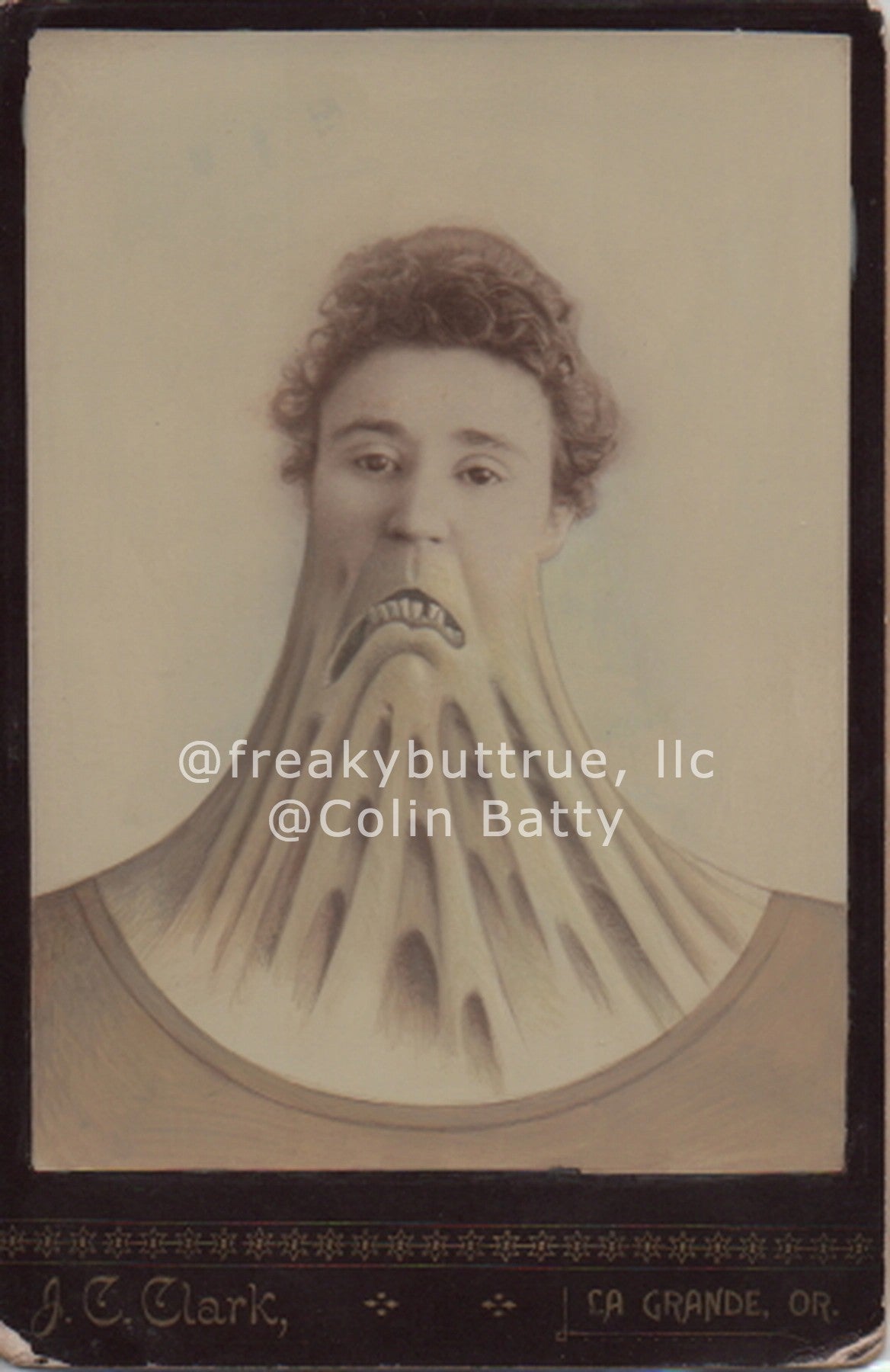 Original Cabinet Card - CC155 Stretchy Face Woman